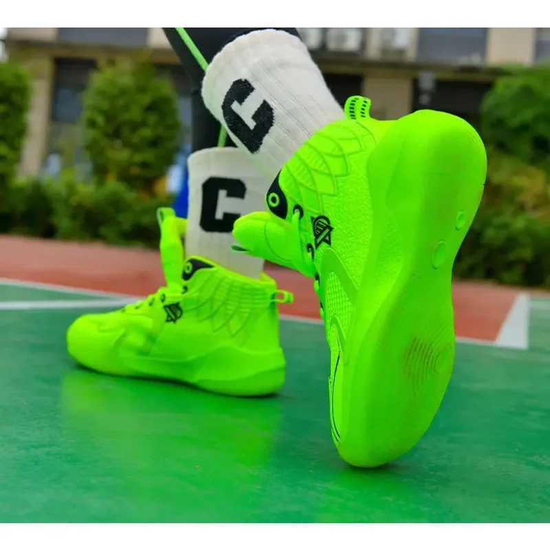 Brand childrens basketball sports shoes 2024 grid breathable childrens sports shoes boys coaching shoes fashionable childrens basketball shoes W250324