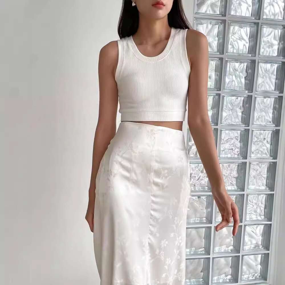 Short Solid Color Embroidered Suspender Fashionable Slimming Thread Vest For Women B5