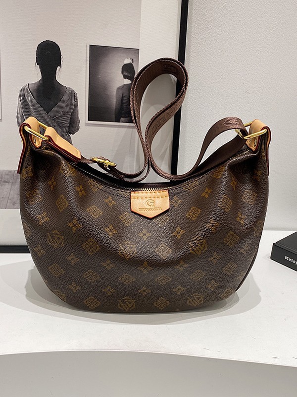 Free shipping designer Shoulder Bags For womans casual flap handbag fashion messenger bag woman crossbody Crescent bag