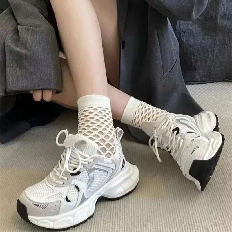 Fashion Small White Women New Spring and Autumn Leisure Sports Girls with Thick Soles Low Style Sneakers Shoes