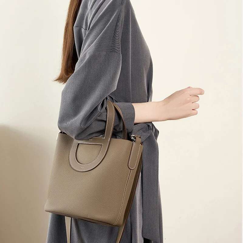2025 Women Top Handle Cowhide Bucket Bags Basket Crossbody Shoulder Bag Elegant And Stylish Handbags Genuine Leather