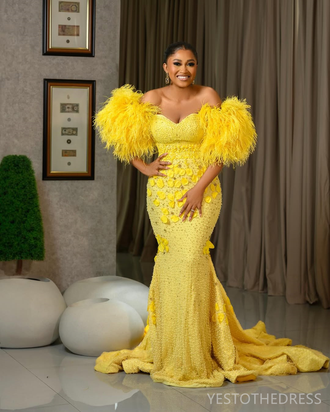 2025 Light Yellow Prom Dress Mermaid Prom Dress For Special Occasions Off Shoulder Feathered Beaded Lace Crystals Illusion Birthday Second Reception G