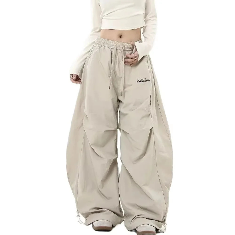 Casual and fashionable sports pants with retro matching oversized womens wide leg low waist handle commodity Y2K hiphop streetwear 250324