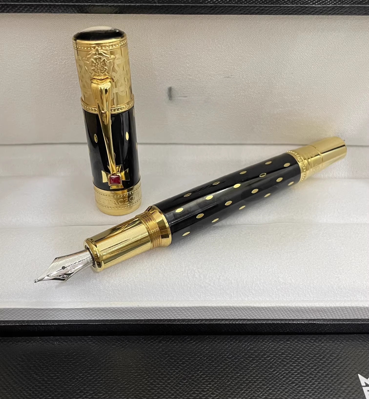 wholesale MB Pen Ballpoint Roller Ball Luxury Office Accessories School Supplie Big class series m005