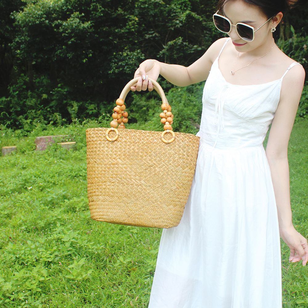 Braided Straw Bag Women's Large Capacity 2024 New Vegetable Basket Shoulder Bag Beach Commuter Premium Sense Tote Women's Bag