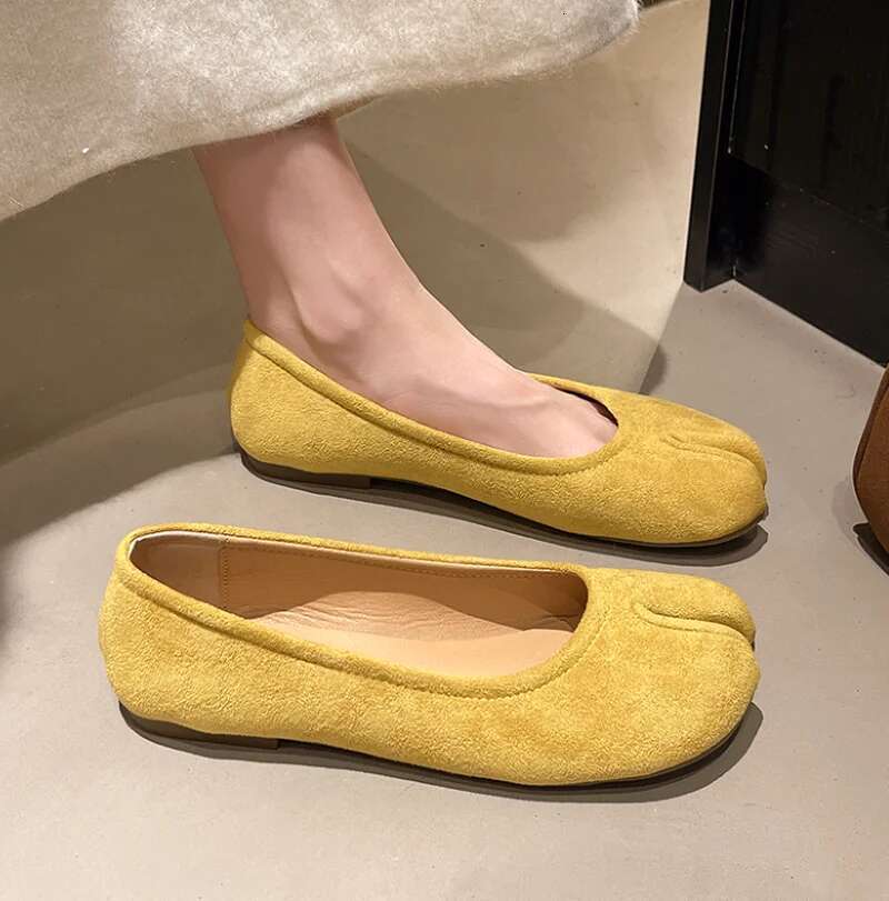 Tabi Ninja Shoes Woman Microfiber Leather Comfy Flats Split Toe Slippers Soft Bottom Loafers Brief Ladies Trotter Moccasins