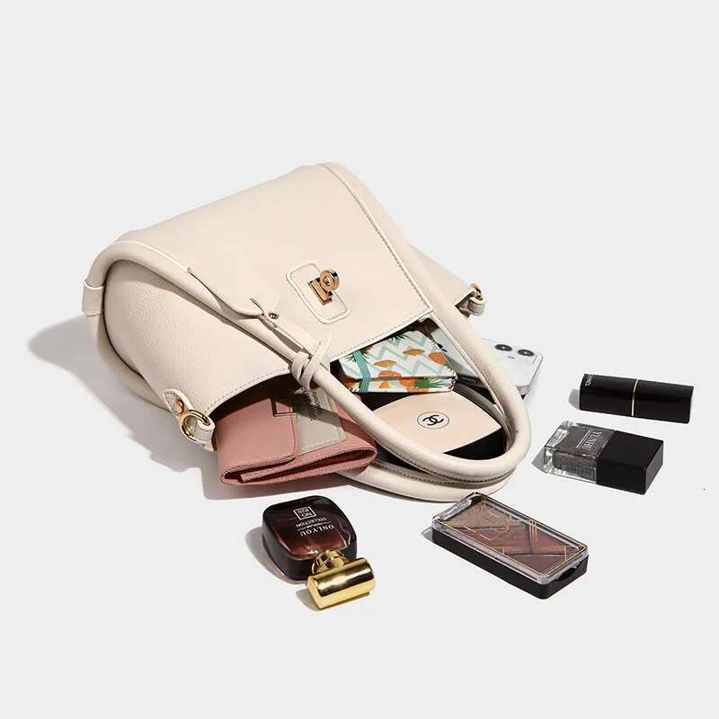 2024 Beige Lychee Patterned P Encounter Tote Bag, New High-End Commuting Handbag, Single Shoulder Crossbody Bag