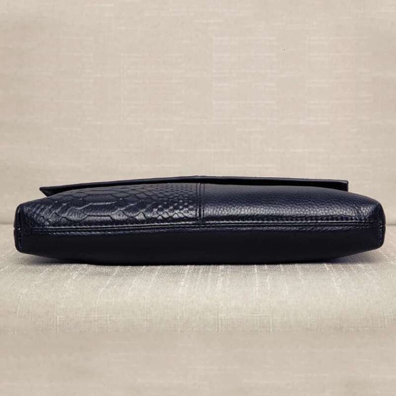 2025 New High Quality Soft Leather Handbag for Women's Wallet Designer Fashion Women's Slant Shoulder Bag3