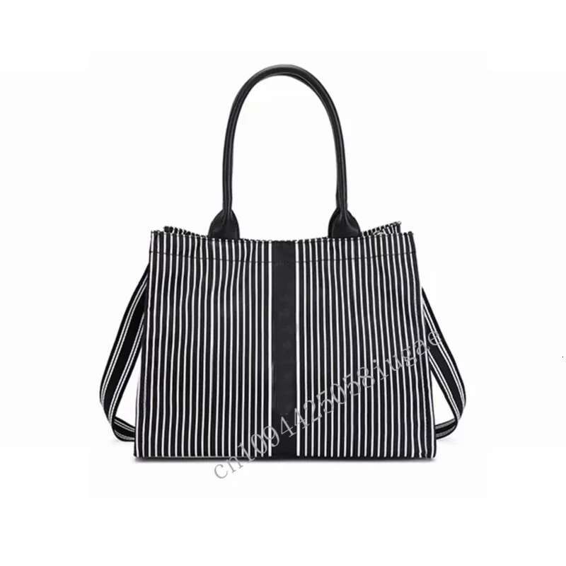 Large Capacity Handbag Pink Stripe New Travel Shoulder Canvas Women's Fashion Portable New Shopping Bag Classic Bags