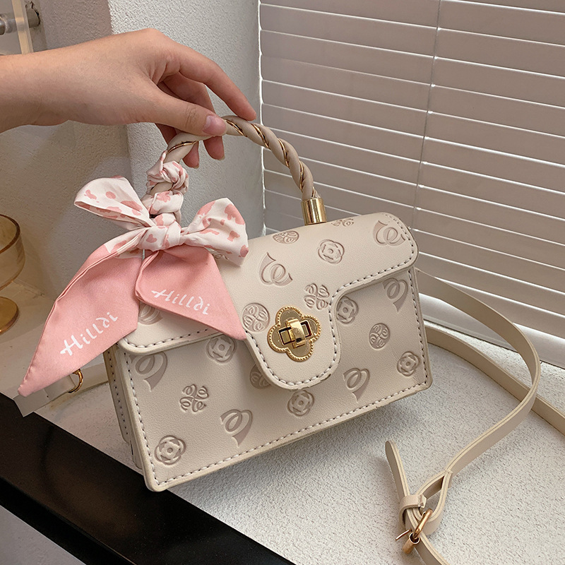 free shipping Hand Woven bag Hand sewn homemade small square bag hand woven cherry blossom crossbody bag