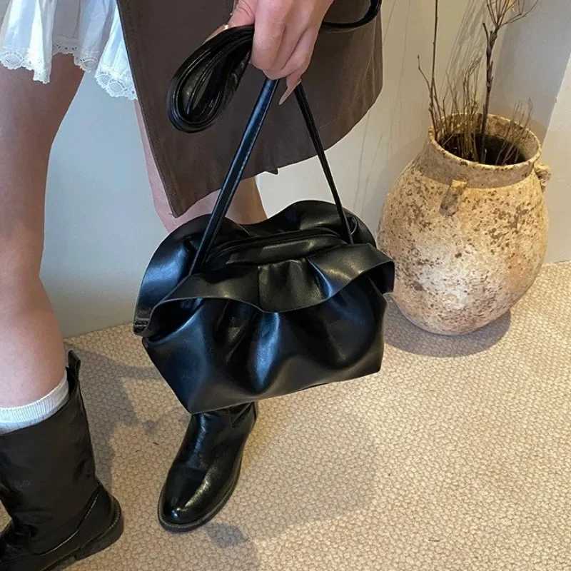 PU Ruffle Edge Zipper 2025 New Product Shoulder Bag Solid Color Fashion Western Soft Cross Bag Z250324