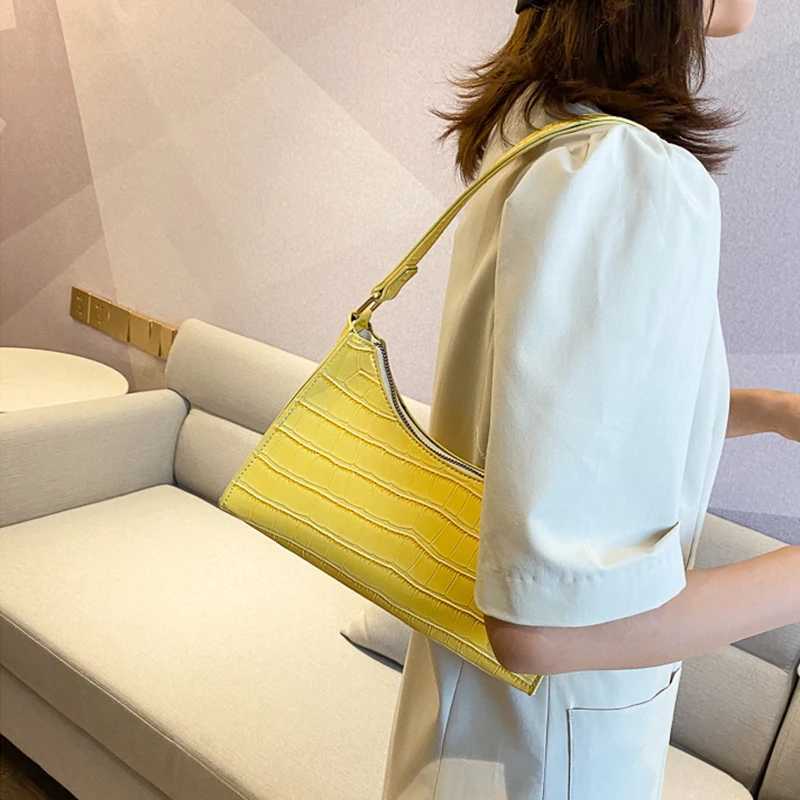 casual shopping bag fashionable Exquisite womens handbag shoulder bag womens leather solid color chain handbag Z250324