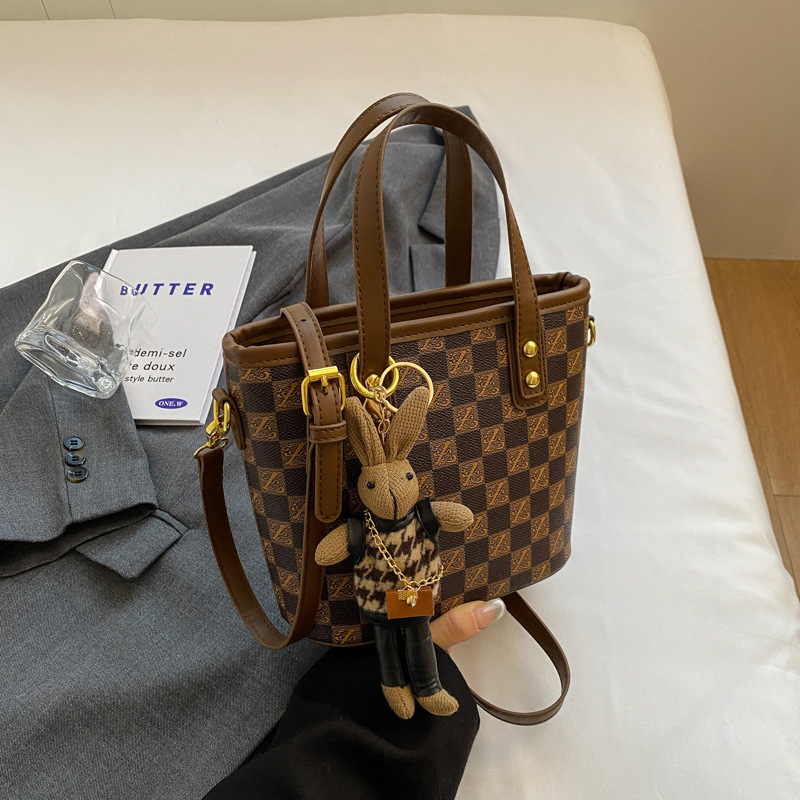 Bucket bag women's new women's advanced explosive vegetable basket single shoulder crossbody bag 2025