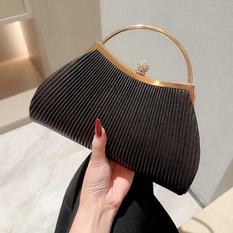 Womens Evening Clutch Bag Sparkling Water Diamond Ball Shoulder Bag Chain Wrinkle Fashion Elegant Messenger Bag Z250324