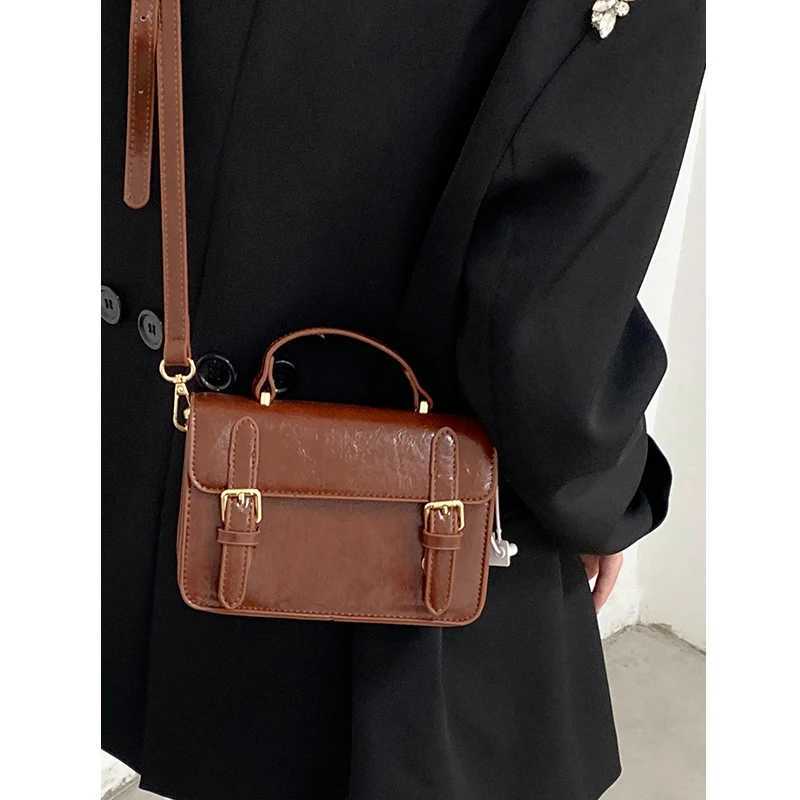 Fashionable green PU shoulder cross body bag for women 2024 new fully matched commuting handbag fashionable small square bag Z250324
