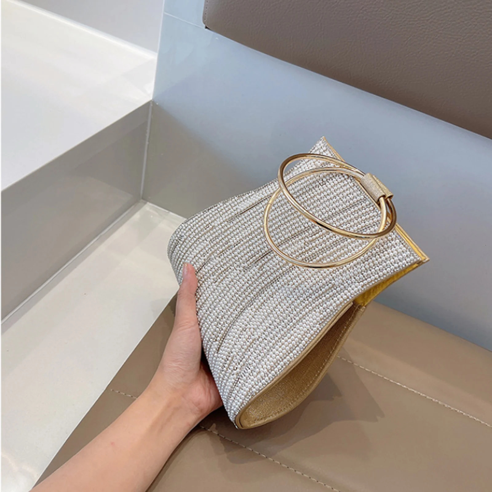 Womens Evening Clutch Bag Pearl Water Diamond Crystal Womens Wallet Wedding Party Banquet Wallet Round Handle Womens Handbag 250320