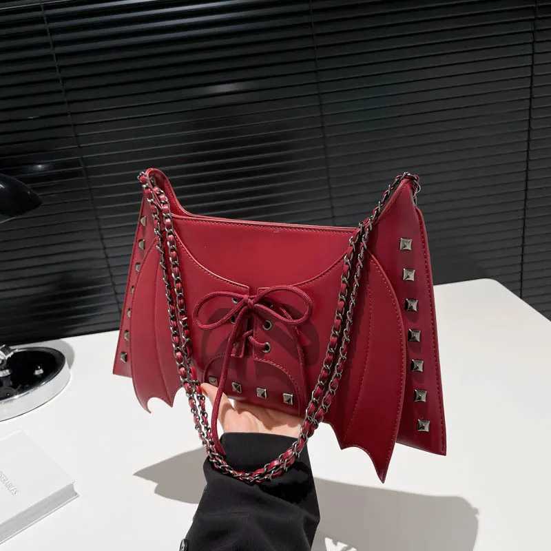 Personalized and Innovative Womens Small Bag 2024 New Halloween Fun Bat Fashion River Single Shoulder Cross Handbag Z250324