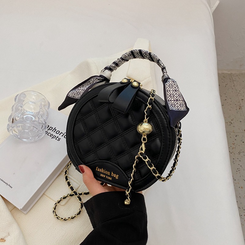 Senior sense small round bag female 2025s new handbag with diamond check embroidery line temperament with a single shoulder crossbody bag