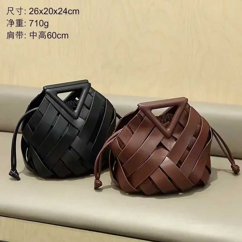 2024 New Fashion Top Handle Brown Womens Shoulder Bag with Hollow Design and Unique Style Bucket Bag Z250324