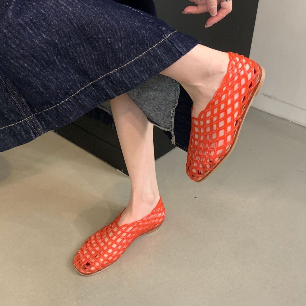 2025 Summer New Cave Shoes Anti slip Crystal Jelly Sandals Transparent Mesh Lace Designer Fashion Sandals