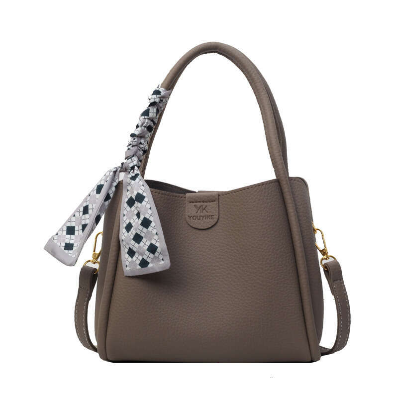 2025 NEW This year's popular vegetable basket handbag for women's 2024 new soft leather bucket bag, commuting single shoulder crossbody bag