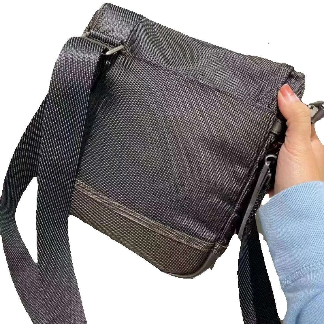 Men's Ultra-Light Business Casual Crossbody Waterproof Ballistic Nylon Small Shoulder Bag For Everyday Wear