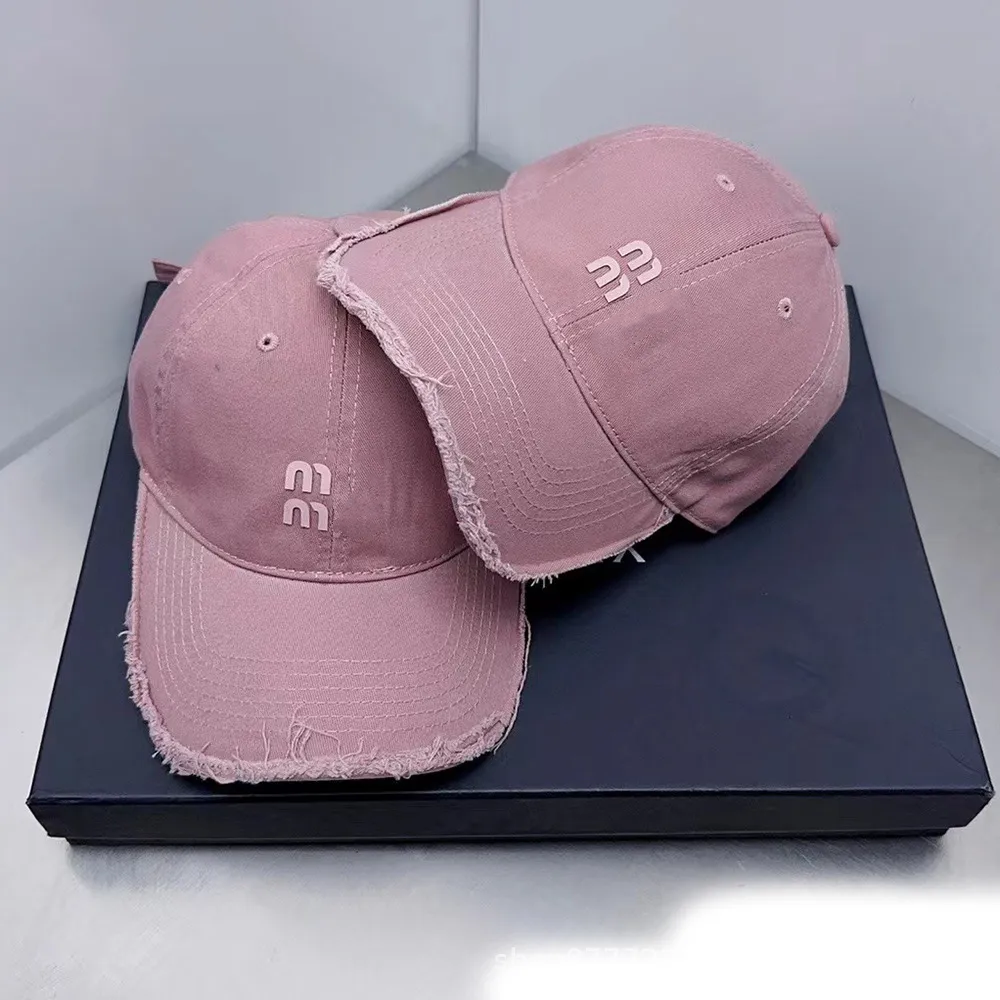 Designer Womens Ball Caps Spring Casual Rhinestone Letter Hats Classics Baseball Caps Fashion Lattice Warm Casquette Vacation Beach Versatile Hat