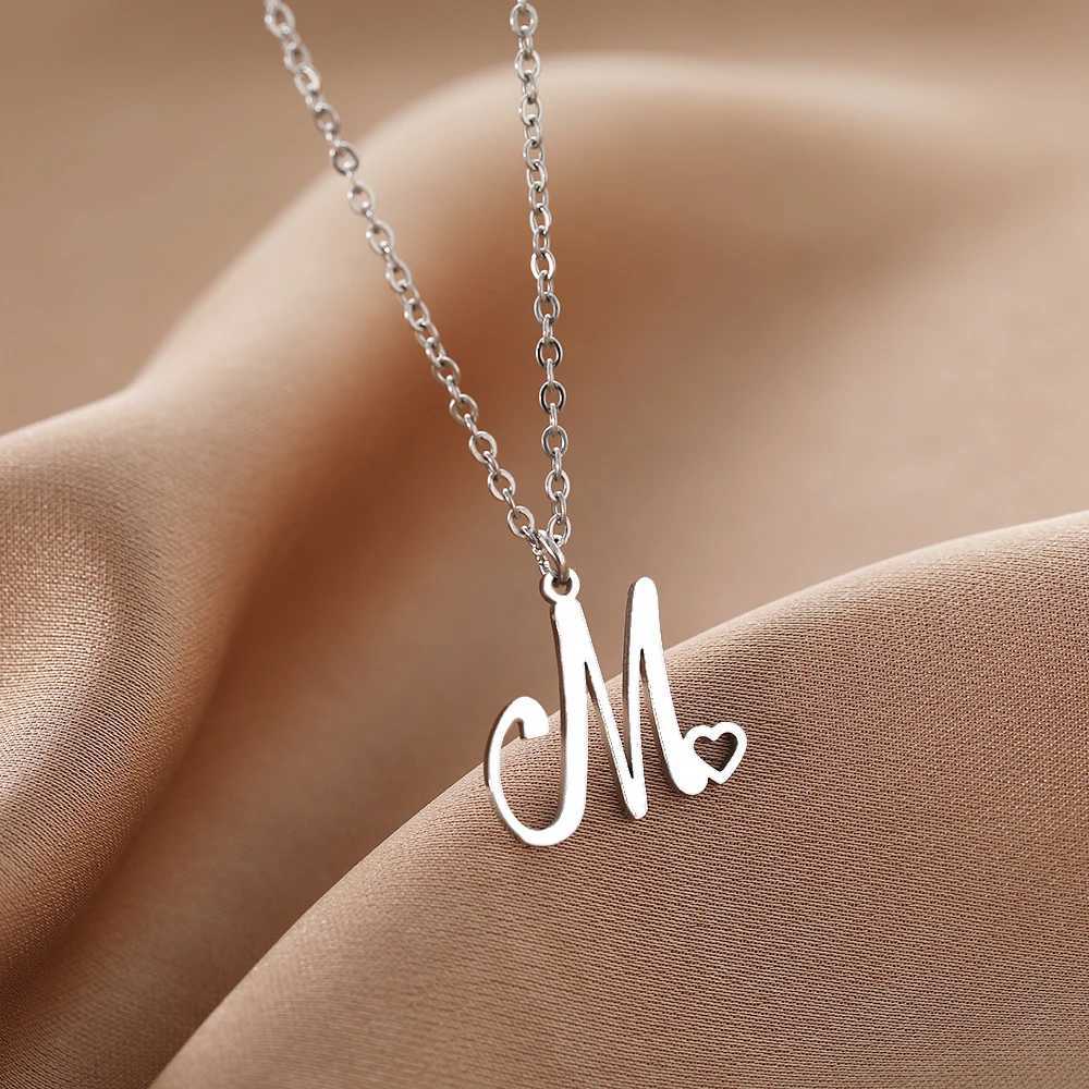 Stainless steel necklace letter M heart-shaped pendant necklace chain classic fashion texture necklace womens jewelry wedding gift W250325 - view 4