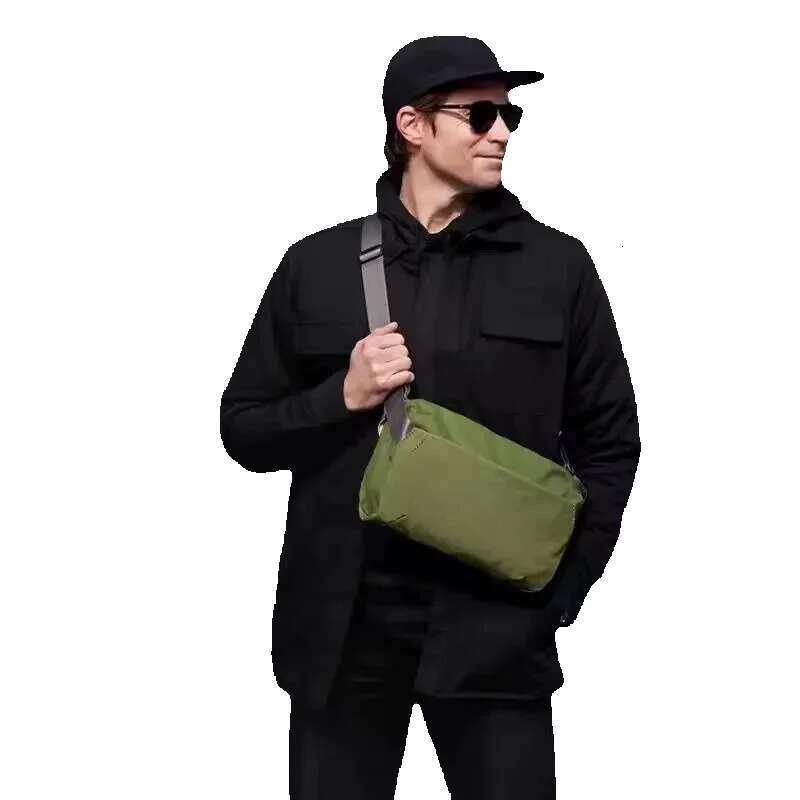 Venture Sg 9L Large Capacity Fashionable Single Shoulder Crossbody Chest Bag For Outdoor Adventure
