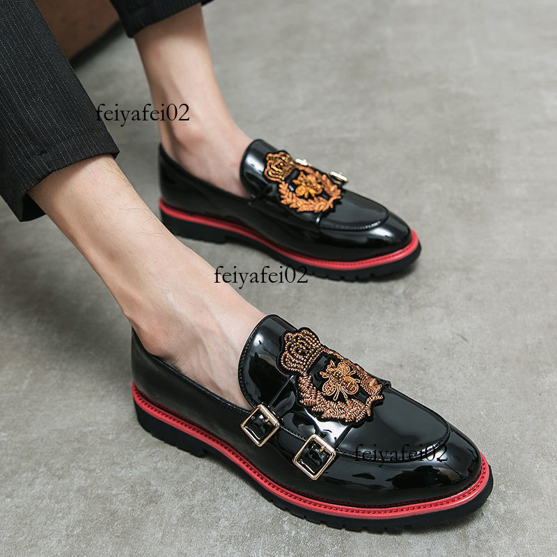 Top New one-piece suit with small leather shoes, trendy Korean style pointed casual loafers, British hairstylist business leather shoes b2