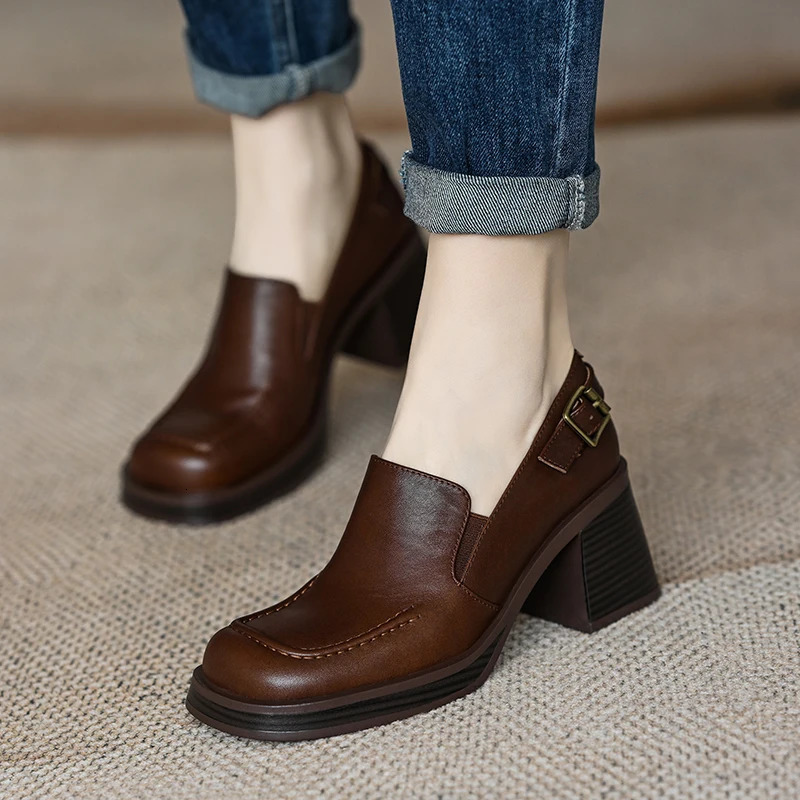 Womens High Heels Fashion Black Leather Slippery Autumn Pump Fashion Shoes Womens Retro Thick soled Shoes 250318