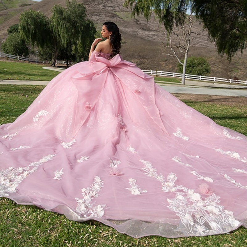 Pink Shiny Quinceanera Dresses Off Shoulder Ball Gown Sweet 16 Dress Beads Appliques Flower Bow Tull Birthday Party Vestidos De 15 Anos