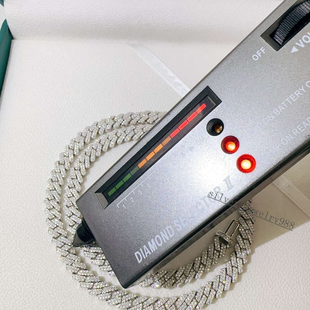 Width 8mm 925 Sterling Silver Vvs Moissanite Diamonds White Gold Plated Cuban Link Chains Necklace