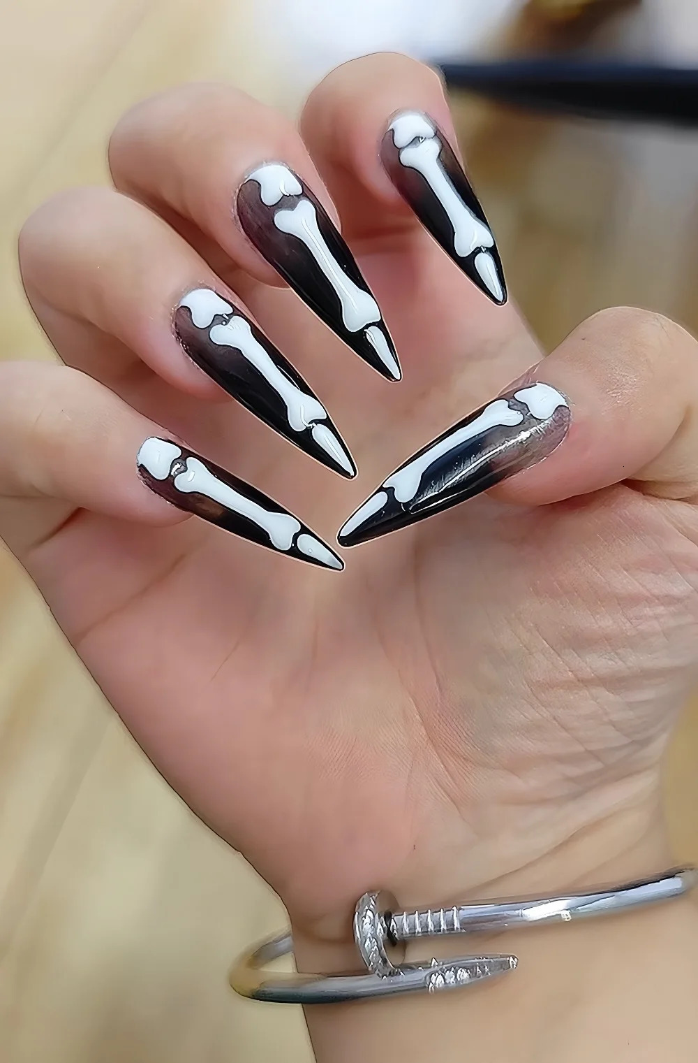 10 Halloween Night Lights Gothic Bone Press Nail Gloss Long Almond shaped Nails Sweet Cool Full Cover 250324
