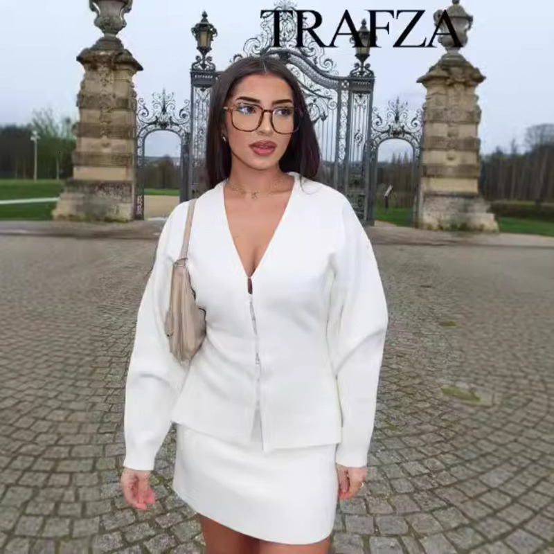 TRAFZA Style Women's Loose Sleeved Knitted Jacket Mini Skirt Set