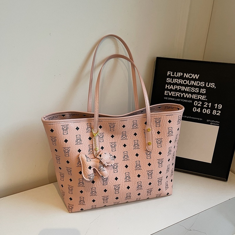 Free Shipping 2025 New Designer Bag Fashion Leisure Travel Tote Bag Handbill Shoulder Bag Daily Matching for women