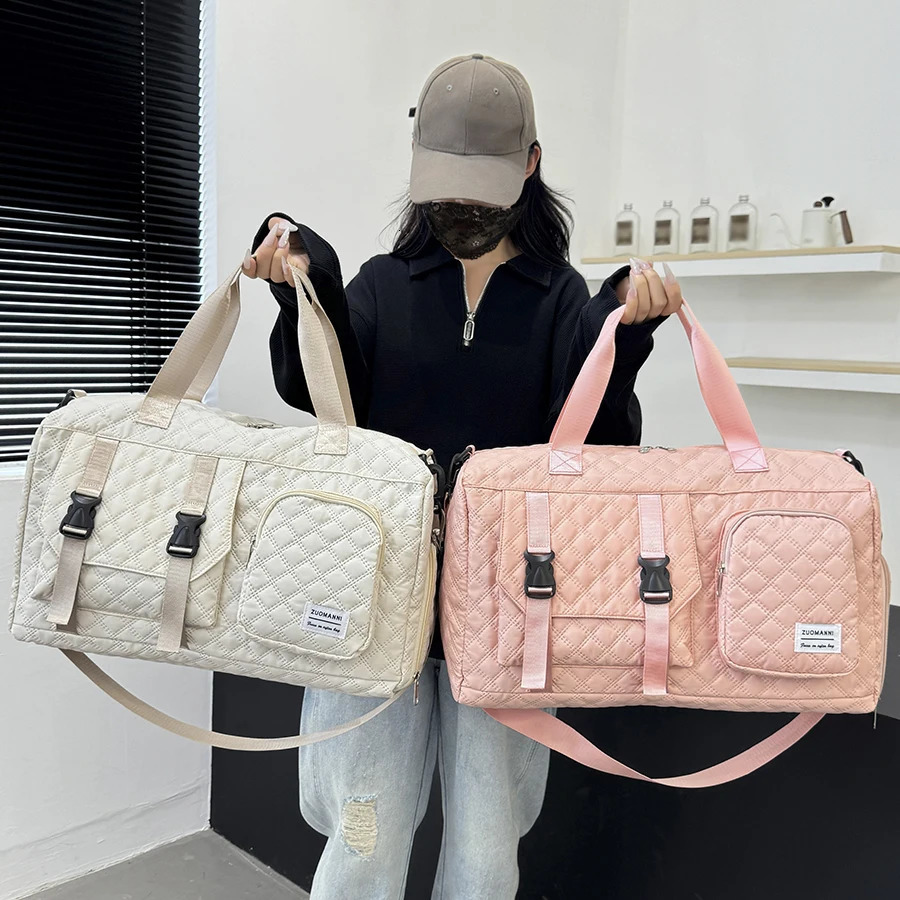 Durable Nylon Travel Duffle Bag Portable Sports Gym Bag for Overnight Trips Shoulder Duffel Training Bag Spacious Argyle 250314