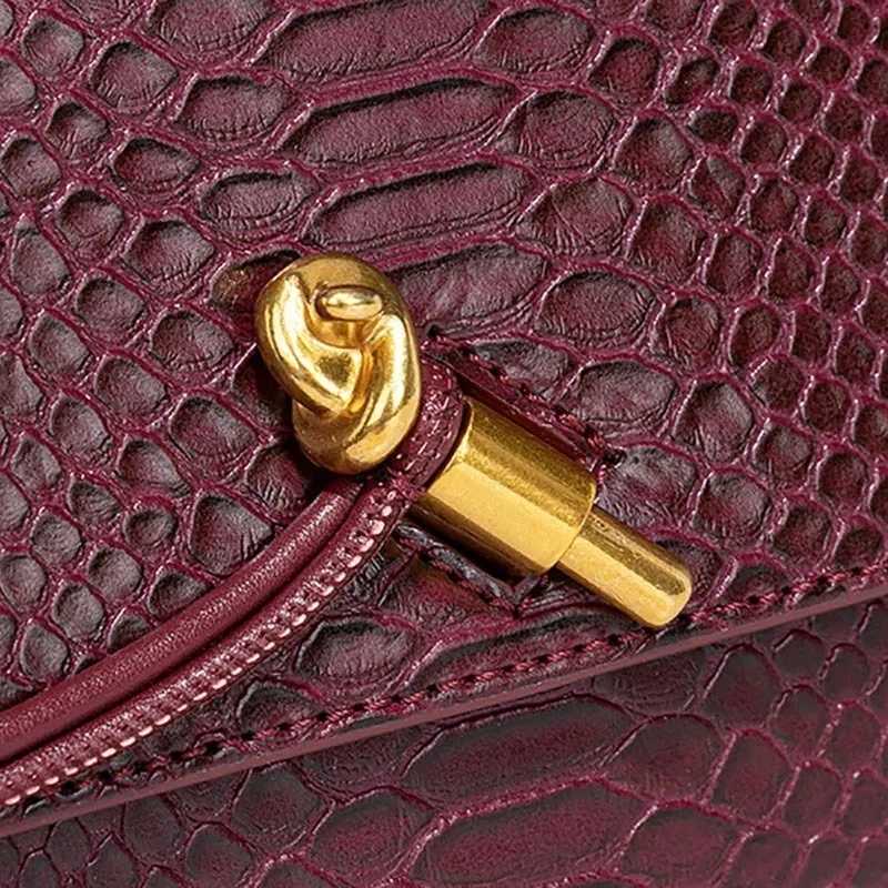 Womens bag snake pattern cross body premium feeling daily womens bag niche design long clutch bag plug shoulder bag high quality Z250324