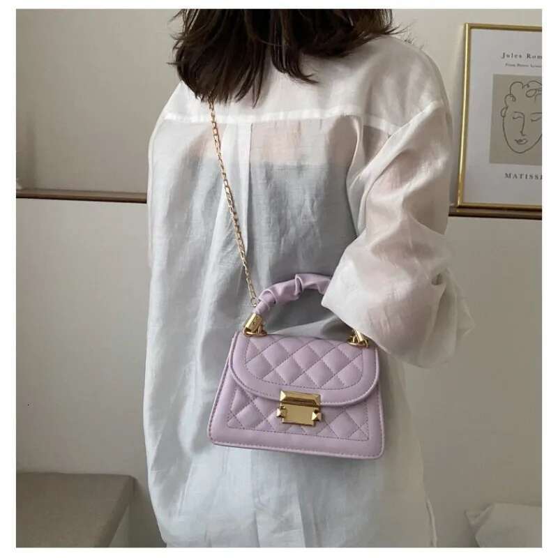 2025 New Checkered Pattern Handbag Women's Buckle Decoration Flip Wallet Designer Fashion Leather Crossbody Bag4