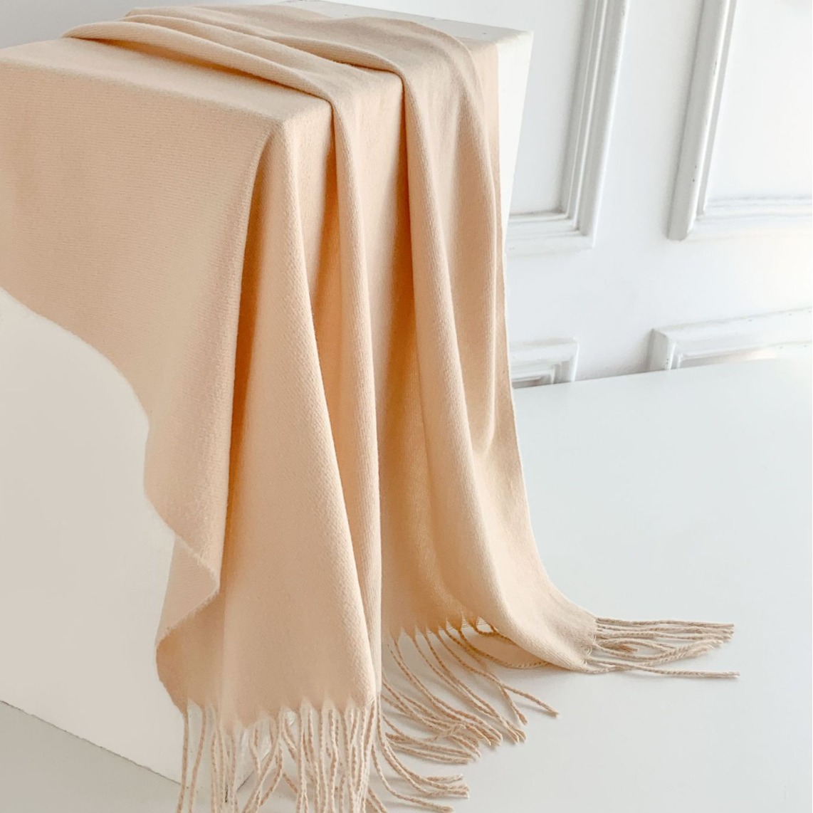K227 New high-grade imitation cashmere tassel solid color scarf for women in winter Korean style all-match temperament Chinese red scarf wholesale