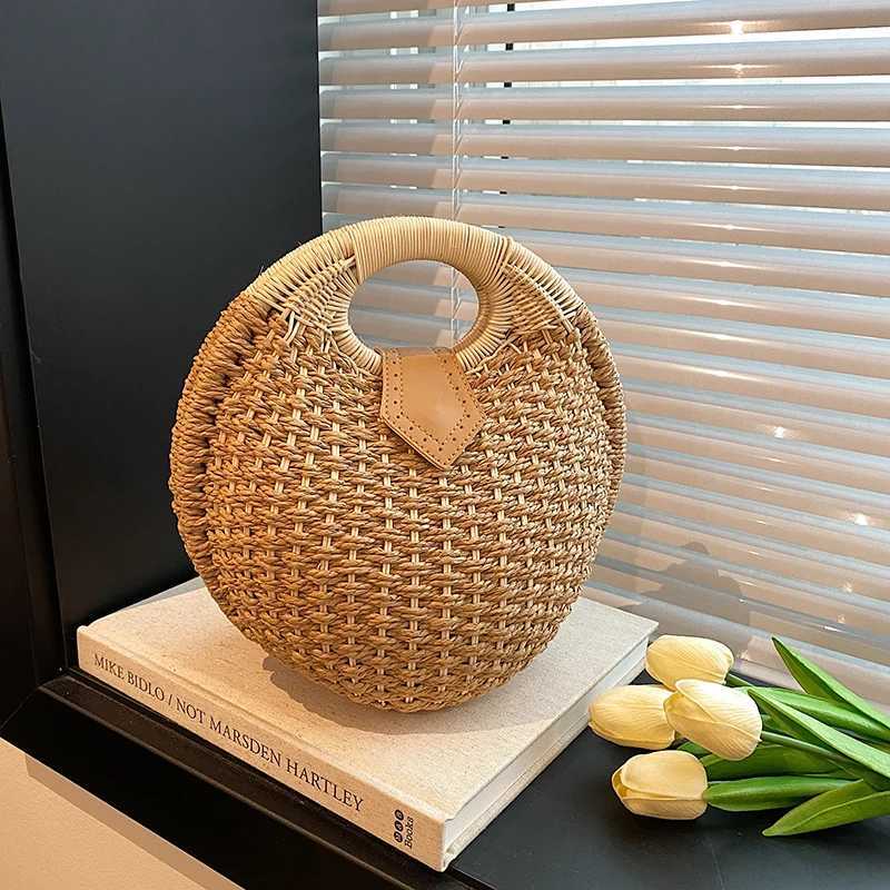 Casual grass womens spherical handbag personalized fashionable popular high-quality womens handbag spring/summer 2025 new item Z250324