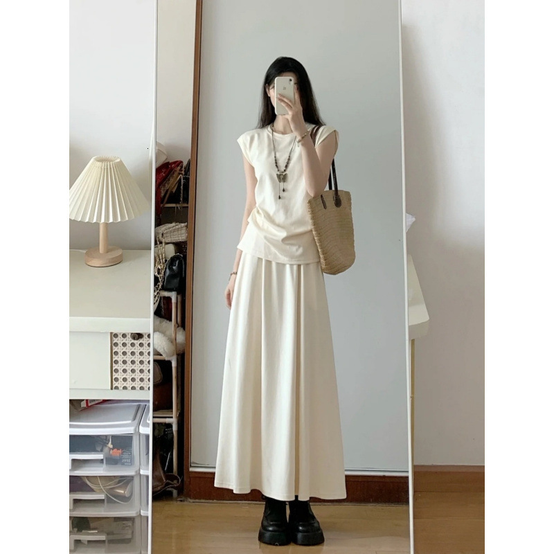 French Salt Style Dress Set, Women's Summer Outfit Paired With A Complete Of Fashionable Sleeveless Top, Half Body Long Skirt, Two-Piece Set