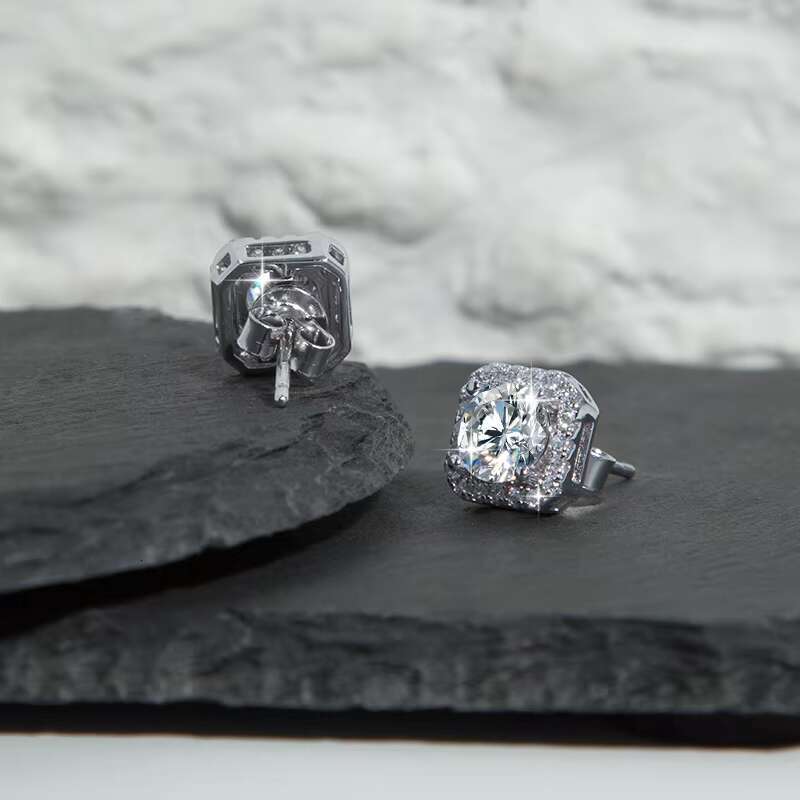 With GRA Certificate Luxury Square S925 Sterling Silver 1CT Vvs D Color Moissanite Earrings for Men and Women