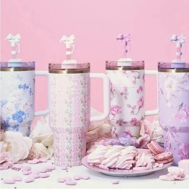 US Warehouse Designer Wicked Mug 40oz TUMBLER SHACK FANCY Beaux Magnolia with Silicone Handle Lid and Straw Cups Chocolate Gold Water bottles GG0325