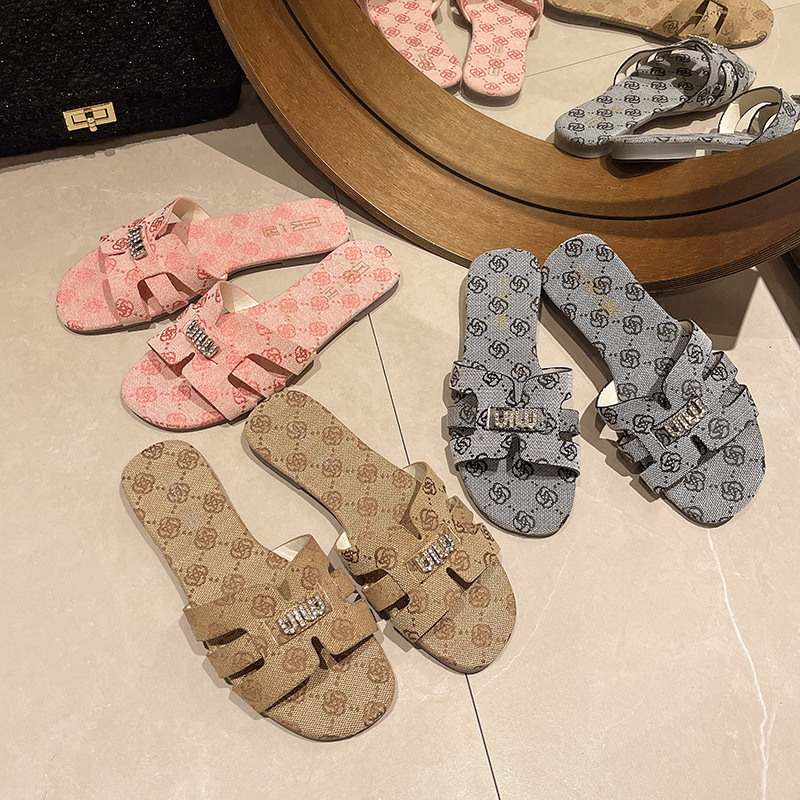 free shipping Slippers women's fashion rhinestone flat round toe sandals seaside slippers beach slippers indoor