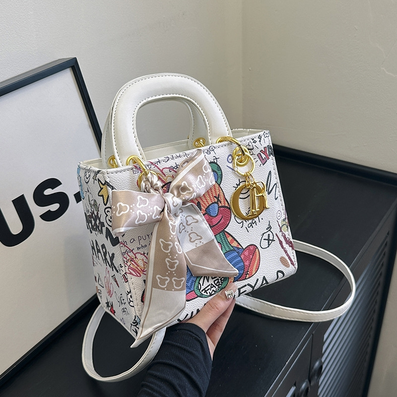 Shipping 2025 Free 3 New Designer bag Fashion Silk Scarf Graffiti Handheld Single Shoulder Diagonal Cross Bag for women
