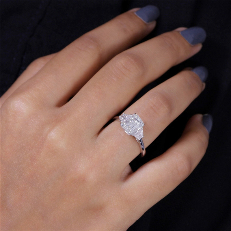 Jewelry IGI Certificate 2.0 Carat Emerald And Tapeziod Three Stone Lab Diamond Engagement Ring For Women Real Gold Diamond Ring