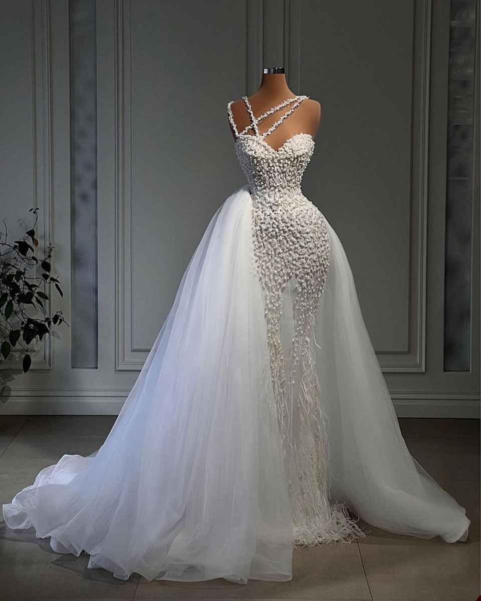 Exquisite Mermaid Wedding Dresses Pearls Beaded Feather Sweetheart Neck Bride Dress Detachable Sweep Train Bridal Dress Customized