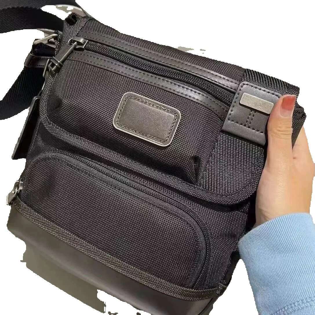 Men's Ultra-Light Business Casual Crossbody Waterproof Ballistic Nylon Small Shoulder Bag For Everyday Wear