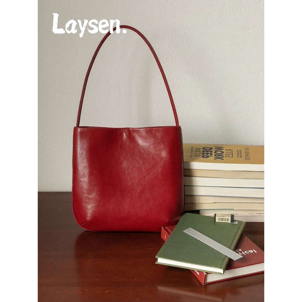 Women's Bags Women's new high-end one shoulder tote with niche design and large capacity under arm bag